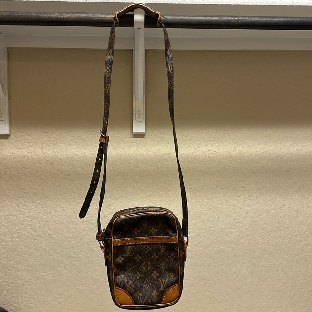 LOUIS VUITTON MONOGRAM DANUBE GM